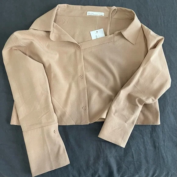 Cropped off shoulder top - Picture 2 of 5